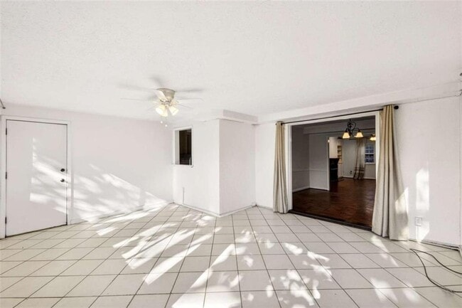 Building Photo - 159 Elysian Way NW