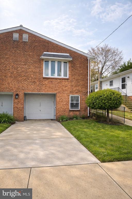 Building Photo - 524 Longshore Ave