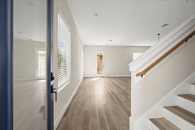 Building Photo - 3208 Bostic St