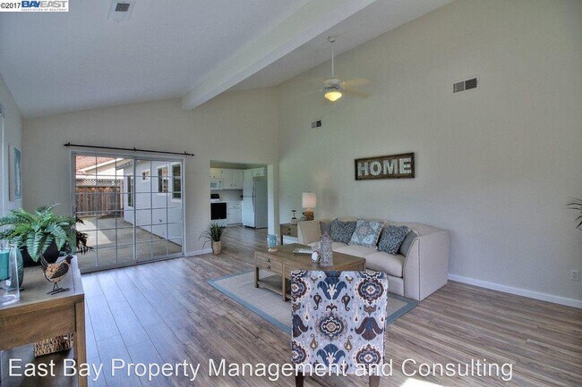 Building Photo - 4 br, 2 bath House - 4945 Windermere Dr.