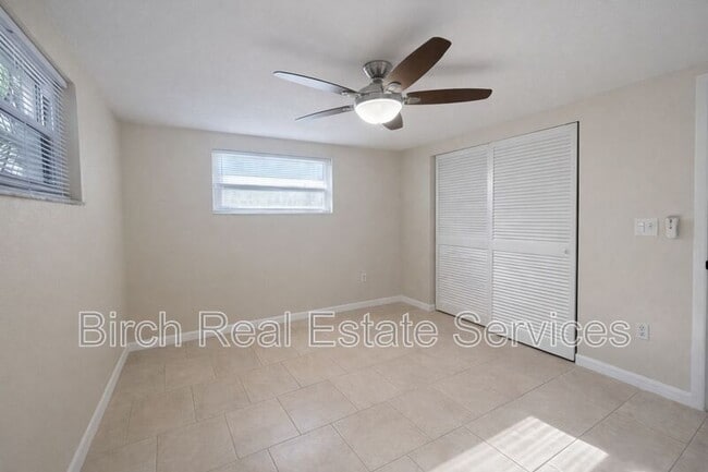 Building Photo - 5171 Greenwood St