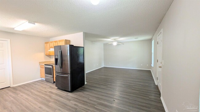 Building Photo - 8660 Figland Ave