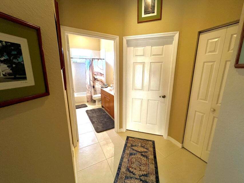 Building Photo - 9942 Boynton Gardens Way