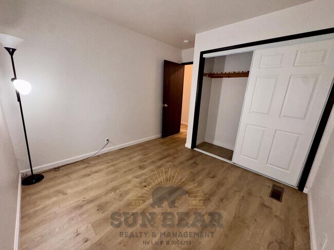 Building Photo - 1033 Tomahawk Trail