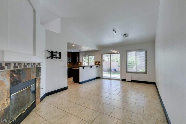 Building Photo - 240 Honeywood St