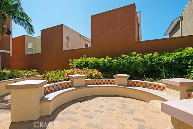 Building Photo - 12664 Chapman Ave