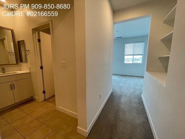 Building Photo - El Monte 2 Bedroom Townhome