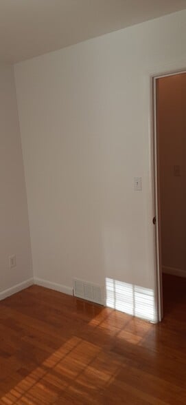 Building Photo - 22 Hanifin Ave