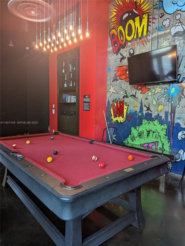 Building Photo - 690 SW 1st Ct