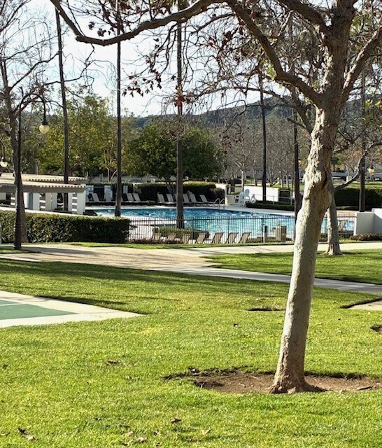 Building Photo - 10 Coralino