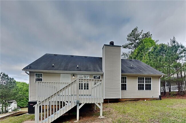 Building Photo - 58 Greenway Dr