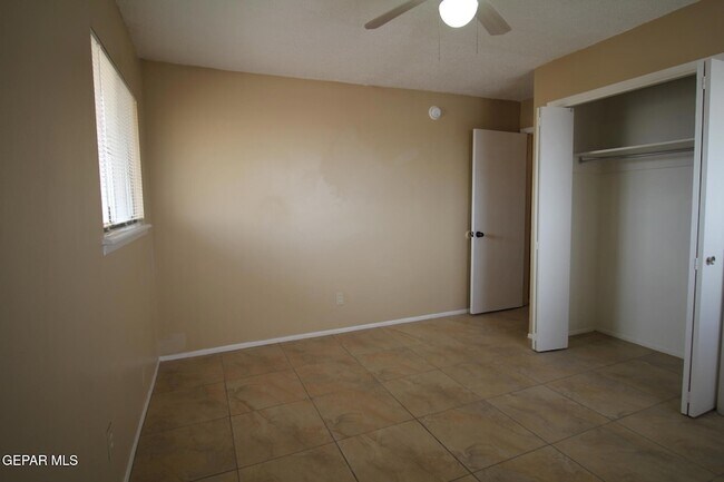Building Photo - 3406 Moonlight Ave