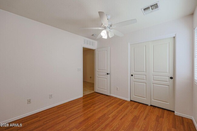 Building Photo - 5268 S 239th Dr