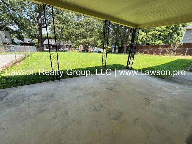 Building Photo - Spacious Ranch in North Lakes