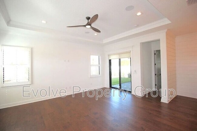 Building Photo - 20 Del Palma Dr