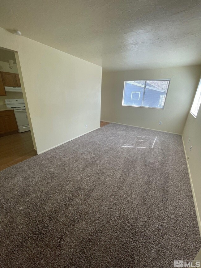 Building Photo - 854 G St