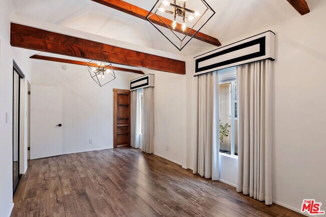 Building Photo - 3358 Silver Lake Blvd