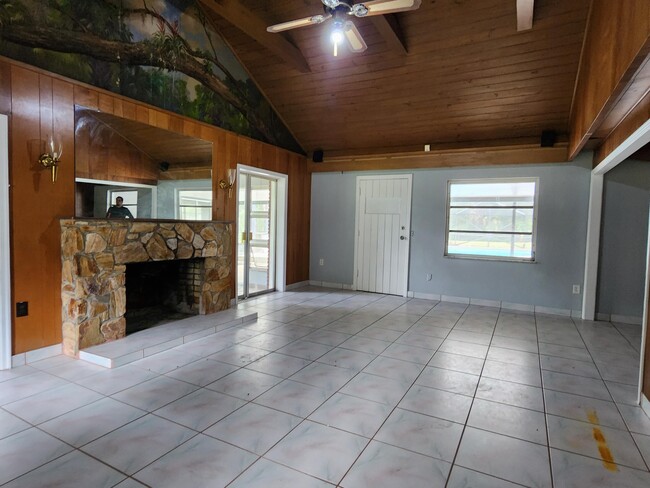 Building Photo - 4910 Ralls Dr