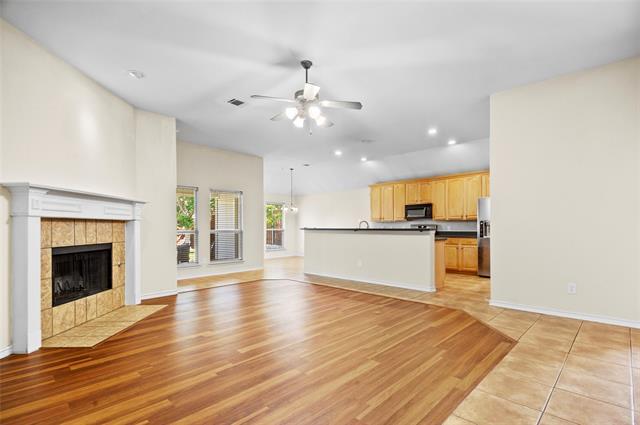 Building Photo - 8108 Twin Oaks Dr