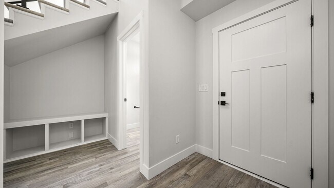 Building Photo - 1107 Mee Cyn Cir