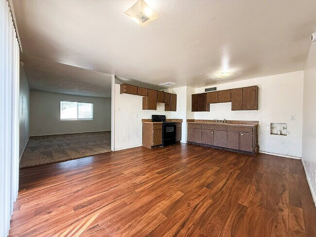 Building Photo - Cozy Single-Story Home in North Glendale