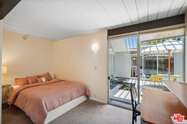 Building Photo - 1568 Stoddard Ave