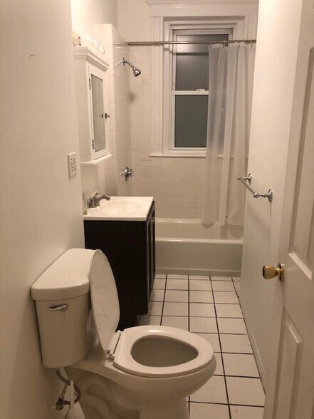 Building Photo - 277 Harvard St