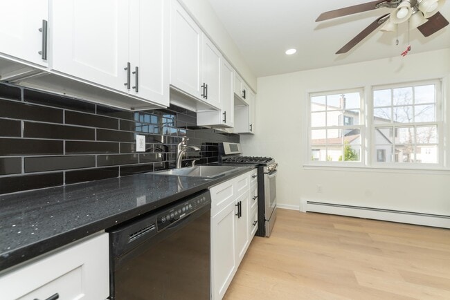 Granite counter tops - 32 Roseland Ave