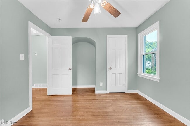 Building Photo - 3528 Meadowbrook Blvd