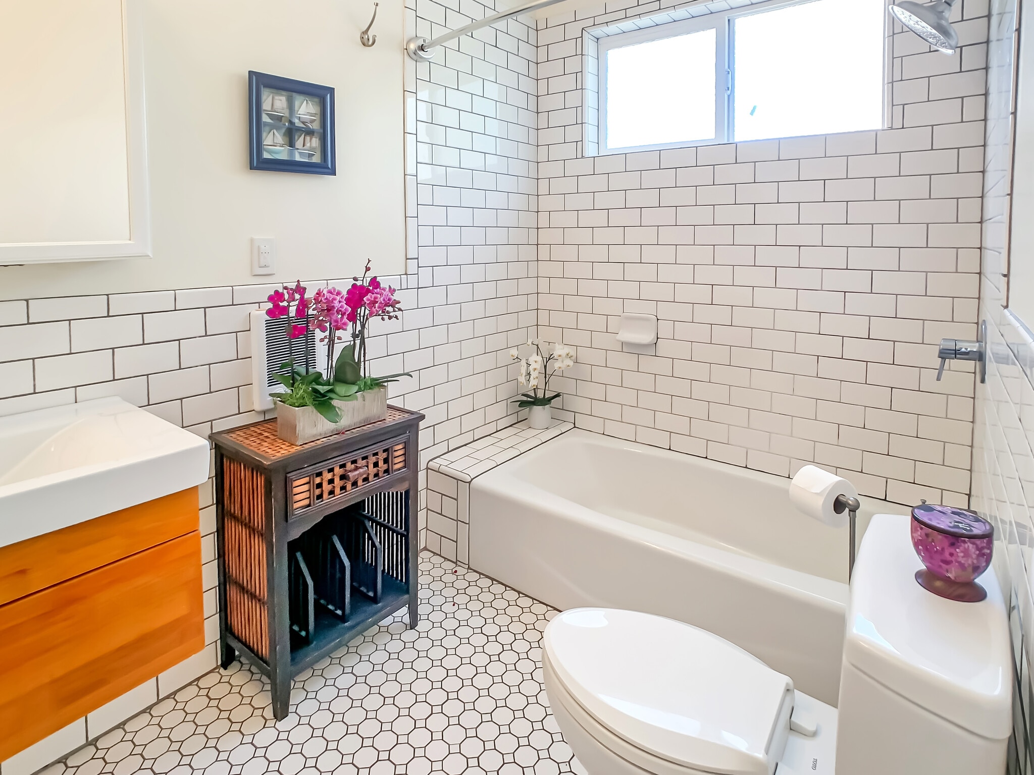 Bathroom - 2410 Russell St