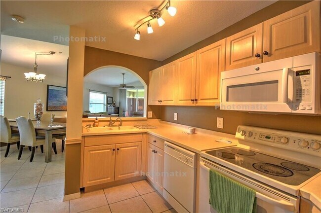 Building Photo - 6770 Huntington Lakes Cir