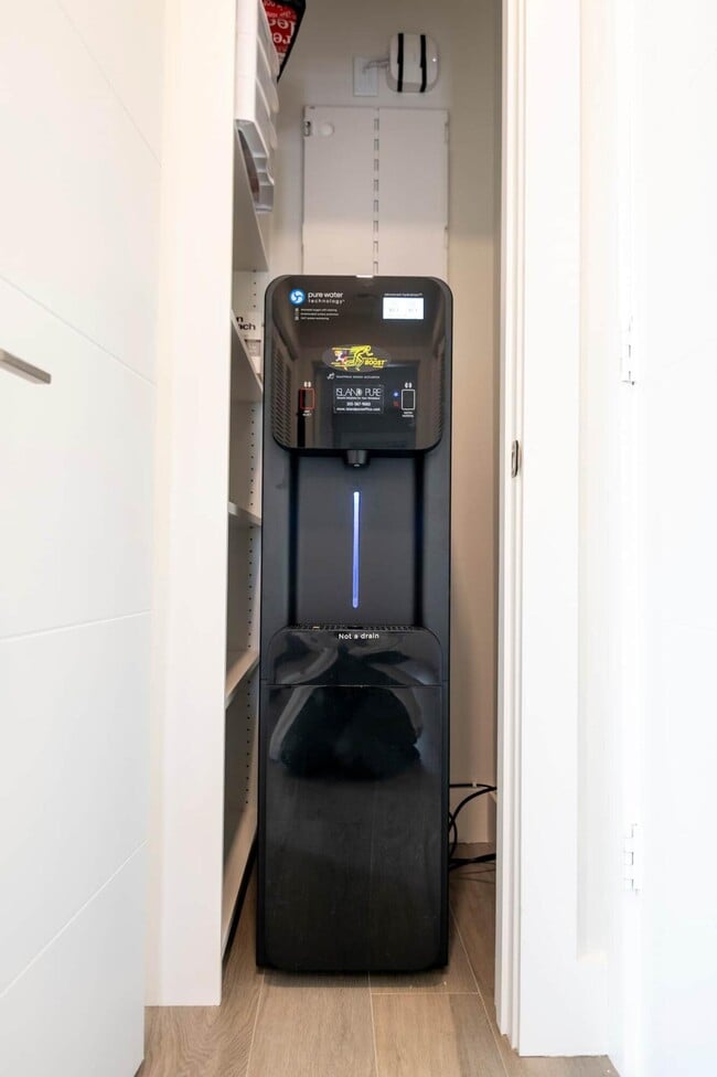 Building Photo - 103 W Sandpiper Cir