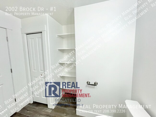 Building Photo - 2002 Brock Dr