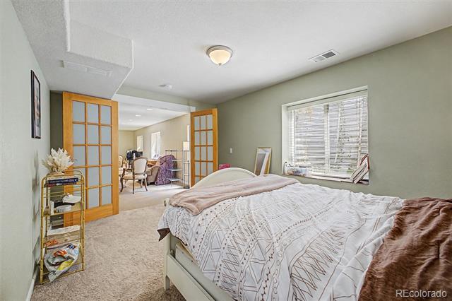 Building Photo - 2745 Xanthia St
