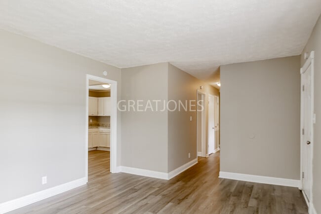 Building Photo - 2858 Walnut Creek Rd
