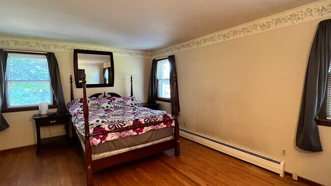 Building Photo - 191 Montgomery Rd