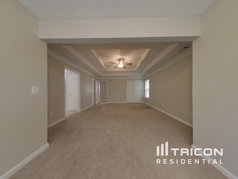 Building Photo - 407 Maple Ridge