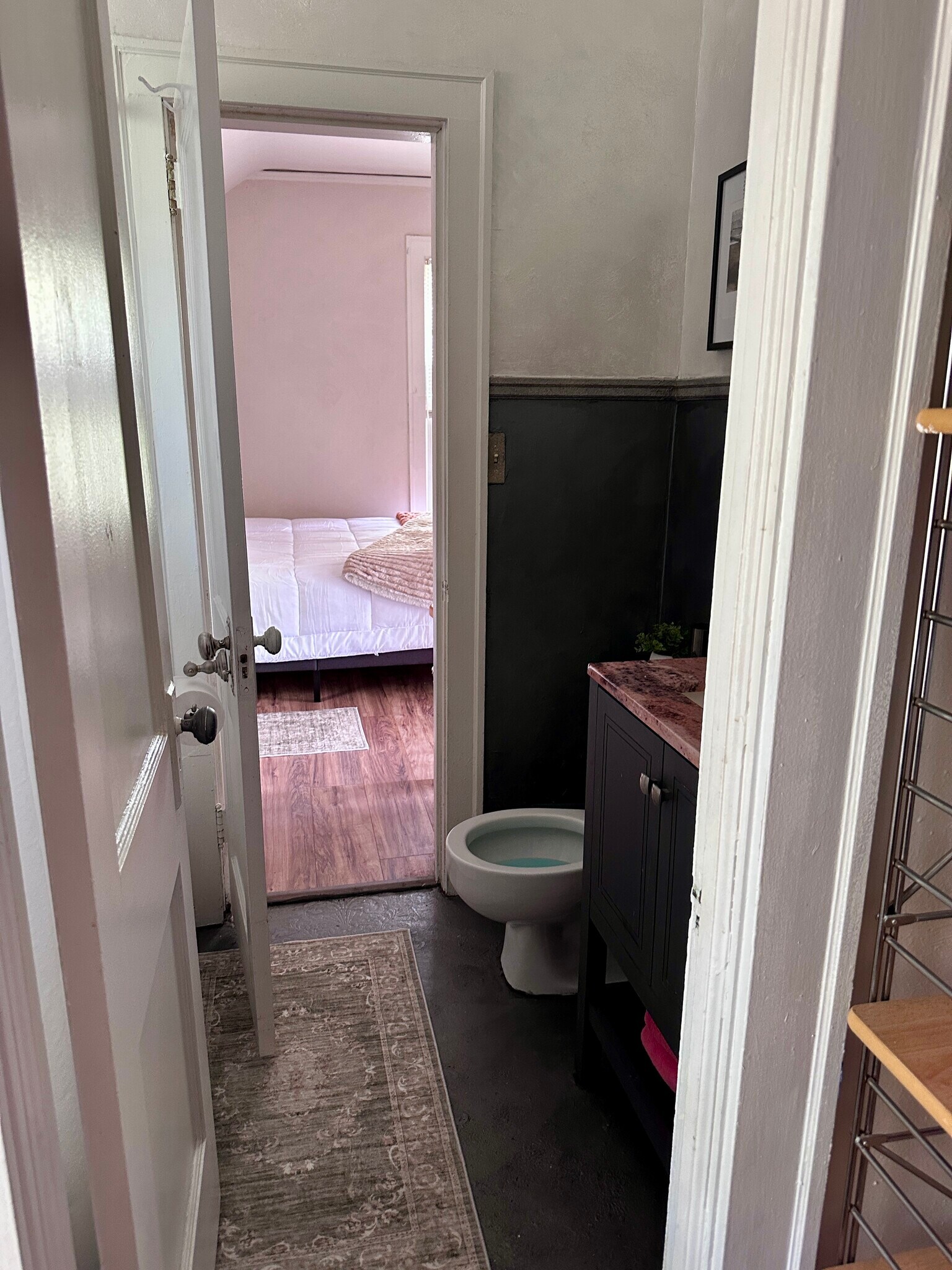 bathroom between bedrooms - 3901 1/2 Greysolon Rd