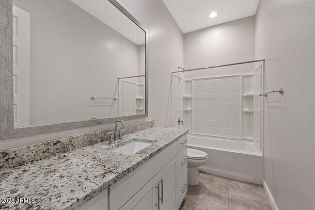 Building Photo - 9749 E Tahoe Ave