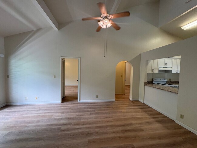 Building Photo - $3,000 / 2-BR / 2-BATH Townhouse with 1 pa...