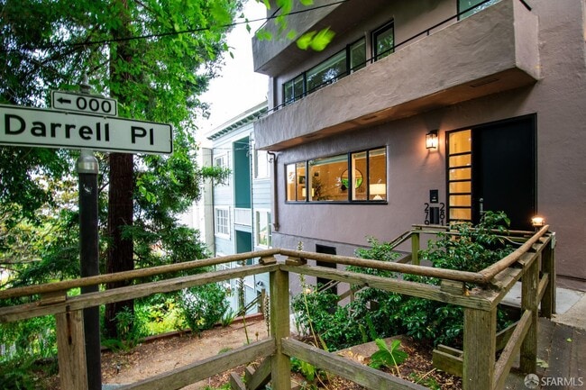 Building Photo - 279 Filbert St