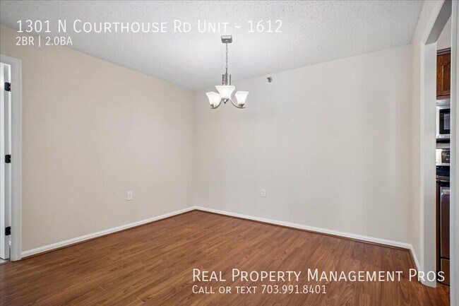 Building Photo - 1301 N Courthouse Rd