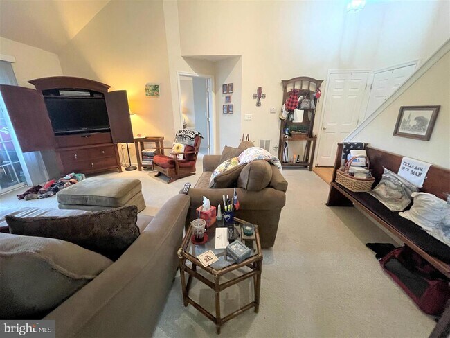 Building Photo - 100 Watkins Pond Blvd