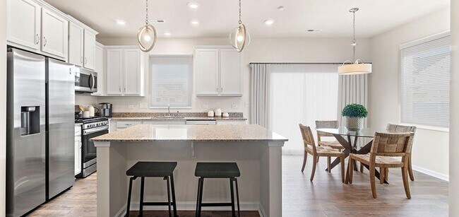 Building Photo - 3750 Yorkshire Pl