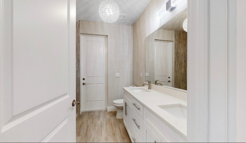 Building Photo - 3037 SW 28th Ave