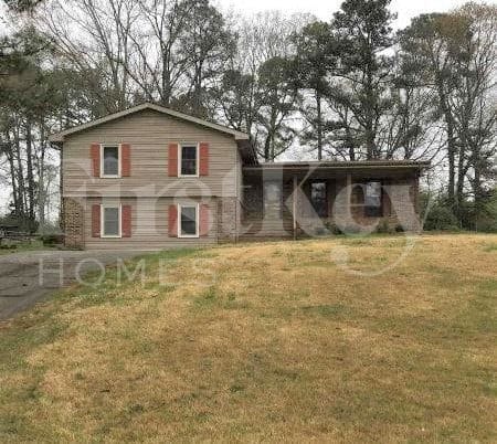 Primary Photo - 2051 Windsor Ln SW