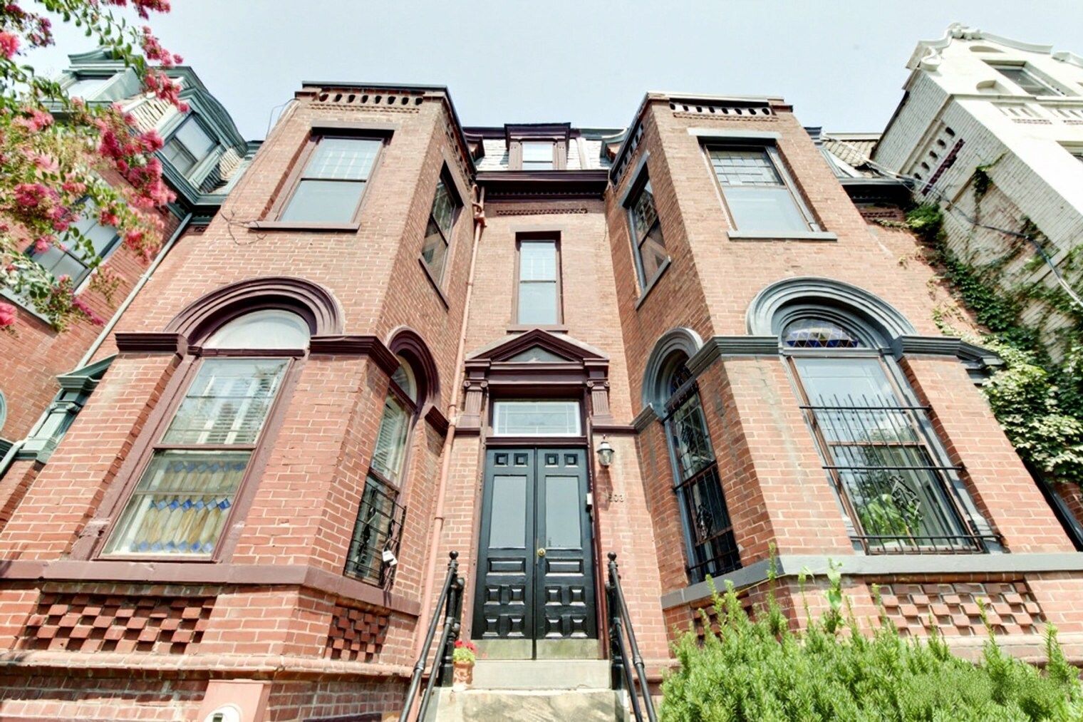 Building Photo - 1501 R St NW
