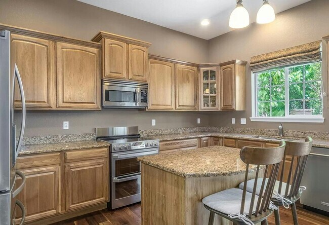 Building Photo - 5376 Cloverbrook Cir