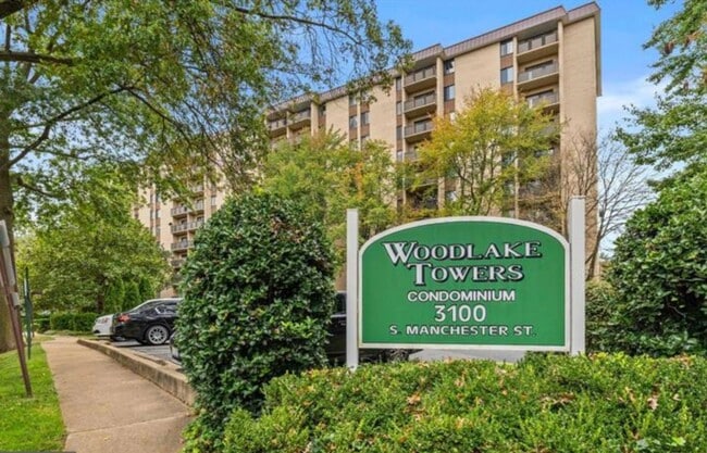 Building Photo - Bright And Luxurious 1 Bed 1 Bath Condo In Amenity-filled Woodlake Towers