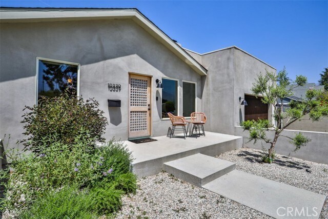 Primary Photo - 10339 McVine Ave